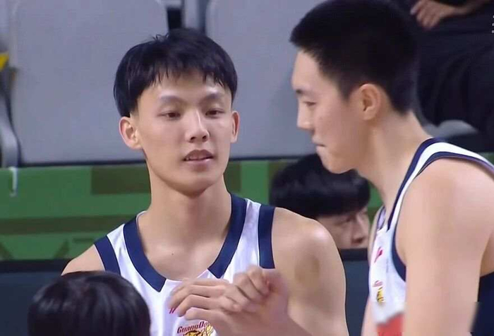 广东男篮双外援缺阵惨败山东 积分骤降跌出前三