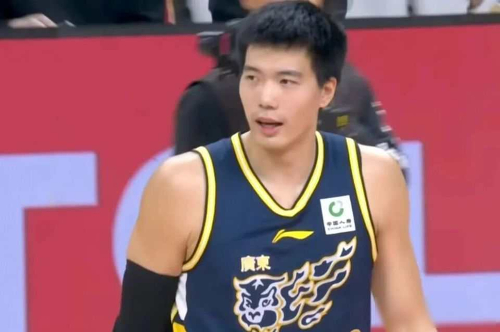广东男篮双外援缺阵惨败山东 积分骤降跌出前三